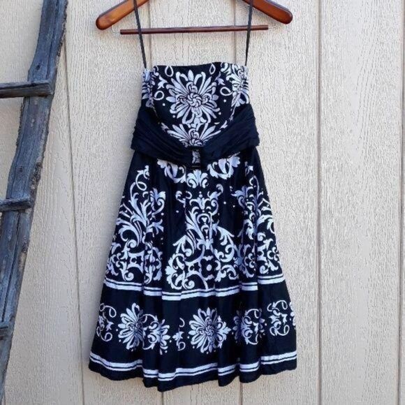 WHBM Dress Convertible Fit & Flare Tea Length Scroll Floral Print Black Sz 0 - Picture 4 of 8